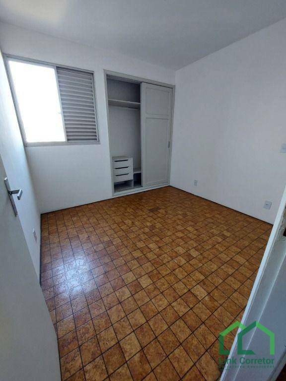 Apartamento para alugar com 2 quartos, 80m² - Foto 9