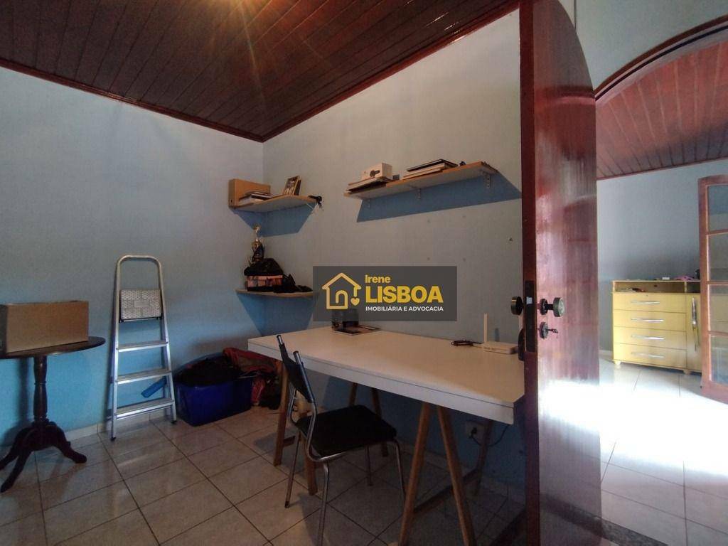 Casa à venda com 4 quartos, 129m² - Foto 12