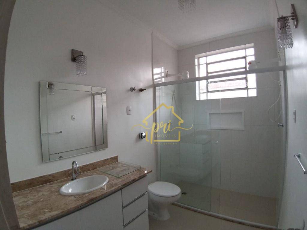 Casa à venda com 4 quartos, 200m² - Foto 11