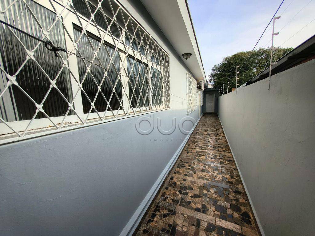 Casa para alugar com 3 quartos, 298m² - Foto 26