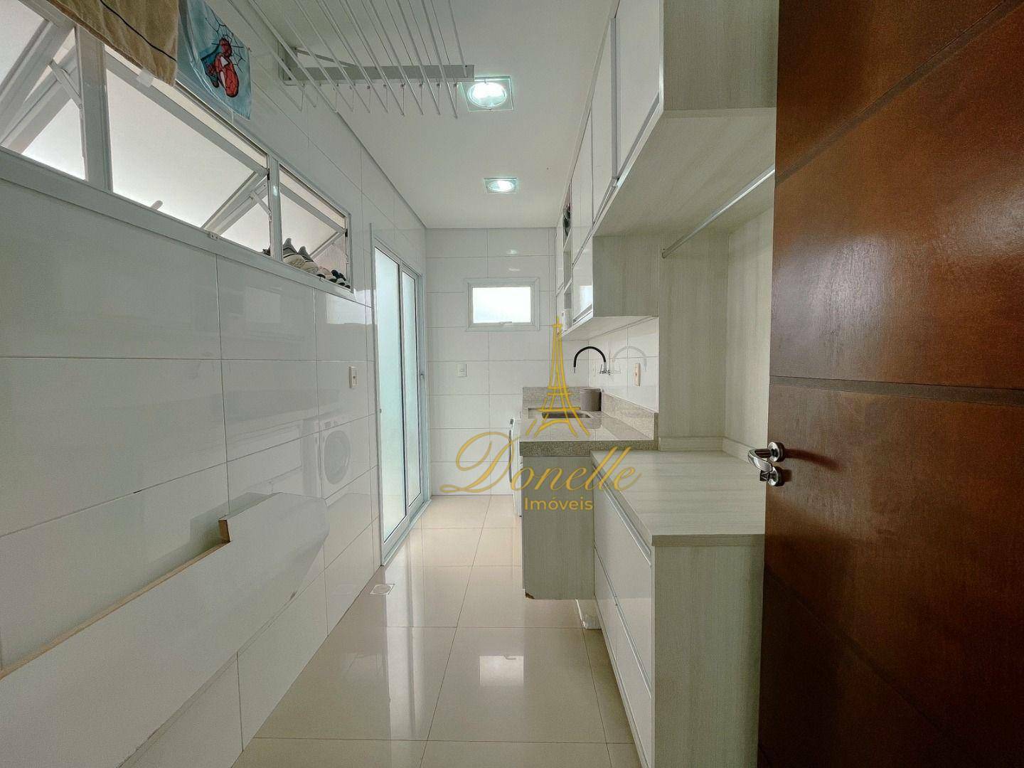 Sobrado à venda com 4 quartos, 323m² - Foto 43