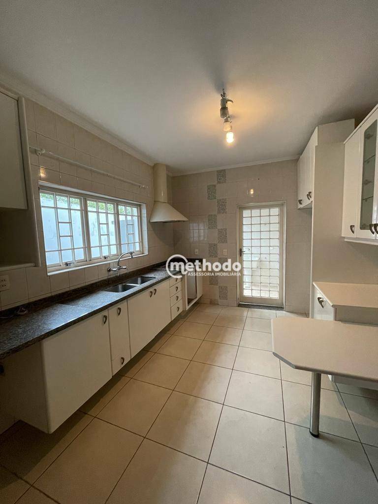 Casa à venda com 3 quartos, 206m² - Foto 13