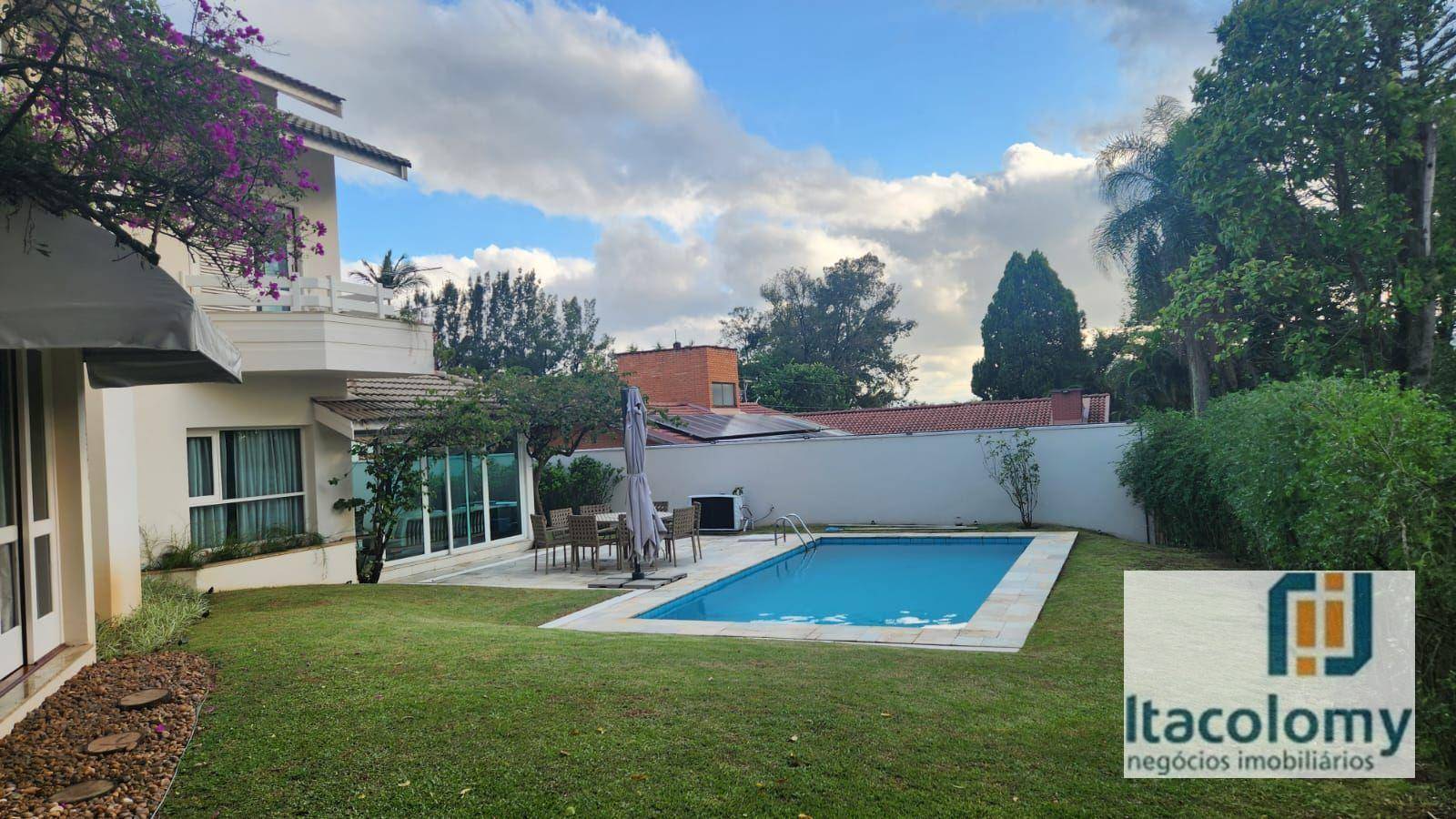 Casa de Condomínio à venda com 4 quartos, 400m² - Foto 1