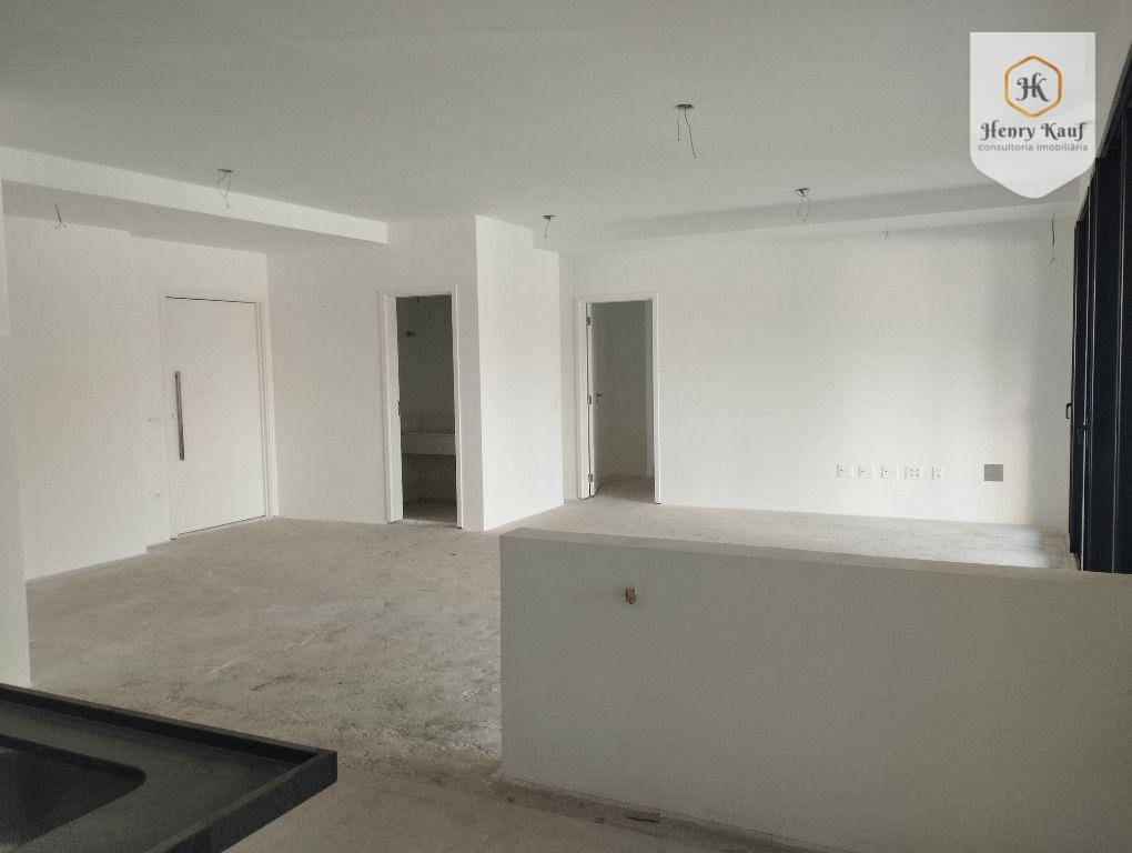 Apartamento à venda com 3 quartos, 209m² - Foto 6