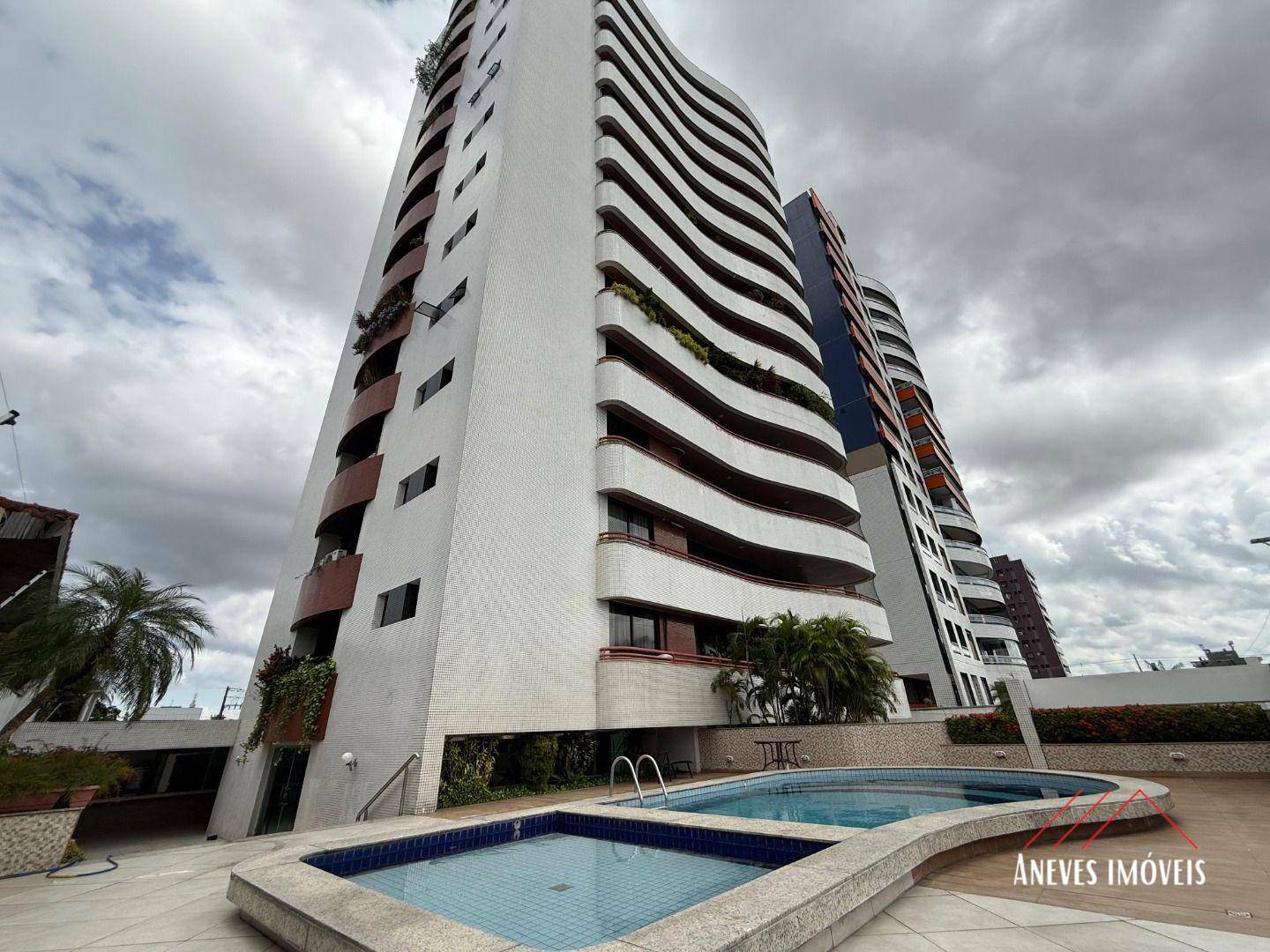 Apartamento à venda com 3 quartos, 221m² - Foto 5