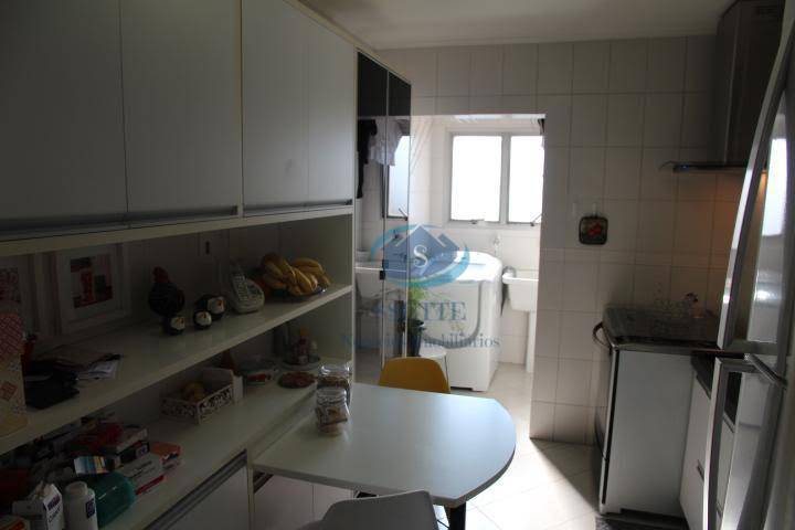 Apartamento à venda com 2 quartos, 68m² - Foto 8