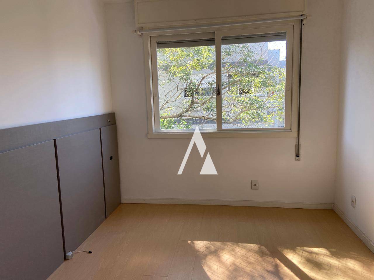 Apartamento à venda com 2 quartos, 70m² - Foto 21