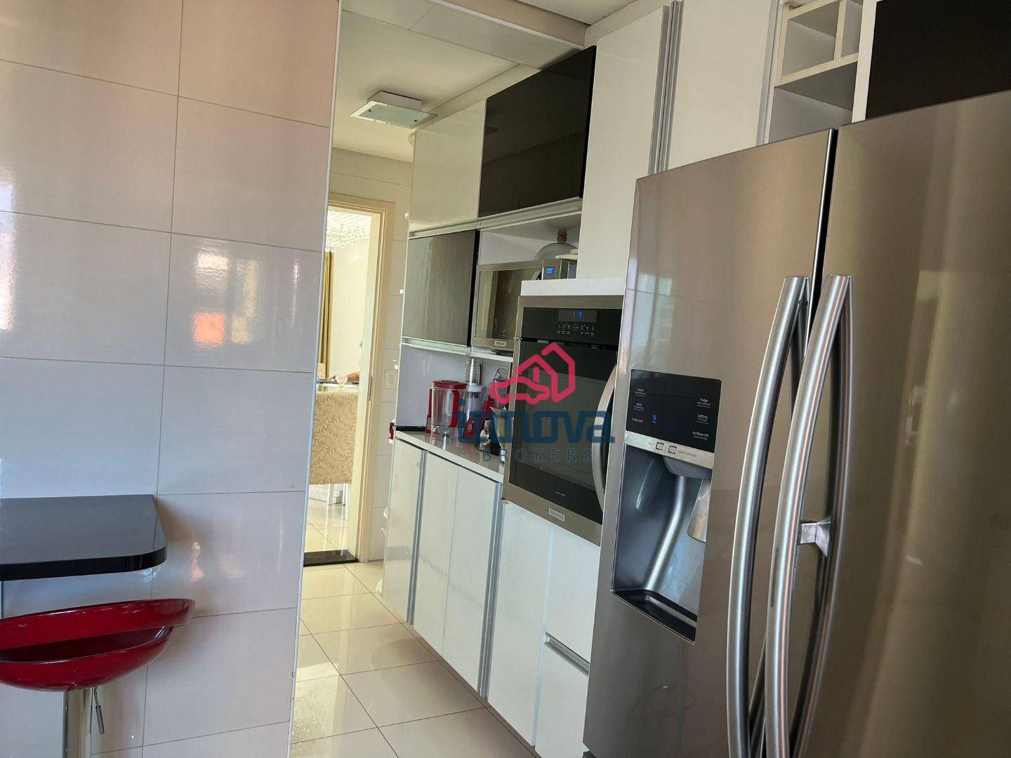 Apartamento à venda com 3 quartos, 190m² - Foto 7