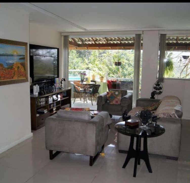 Casa de Condomínio à venda com 4 quartos, 260m² - Foto 5