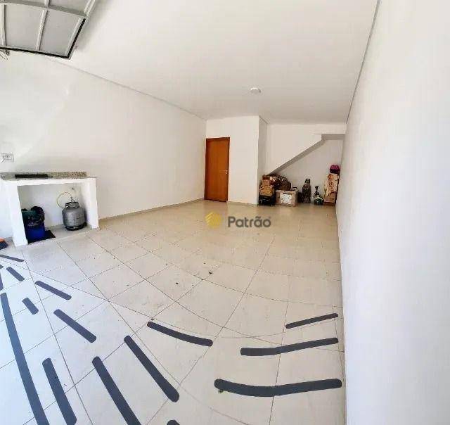 Sobrado à venda com 2 quartos, 130m² - Foto 2