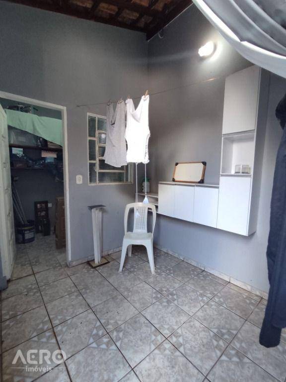 Casa à venda com 3 quartos, 123m² - Foto 15