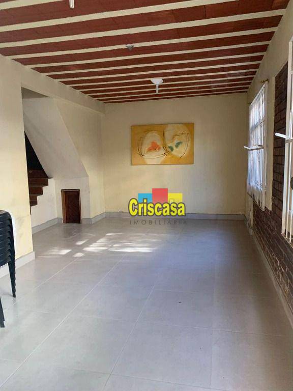 Casa para alugar com 5 quartos, 150m² - Foto 2