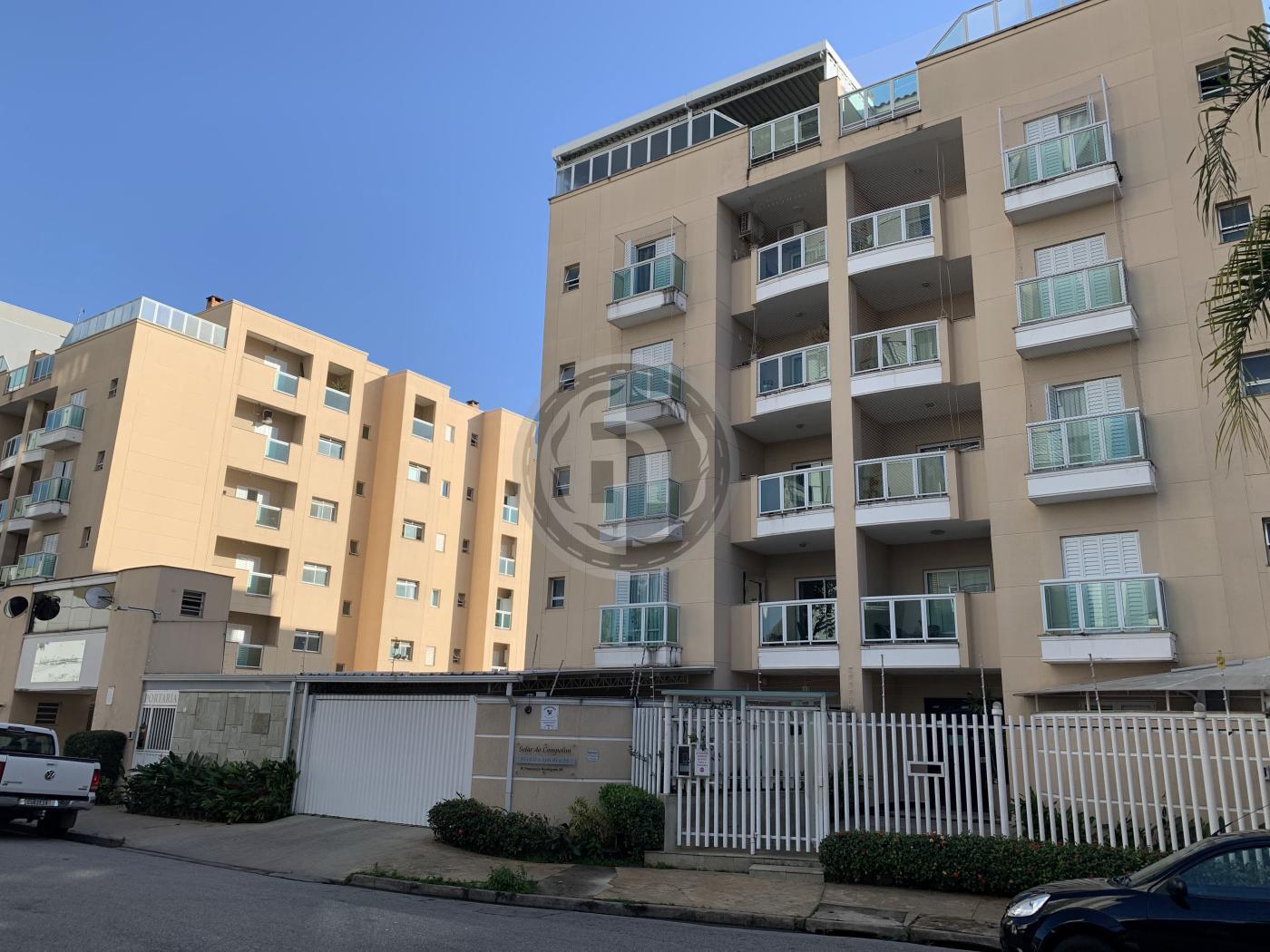 Apartamento à venda com 3 quartos, 104m² - Foto 2