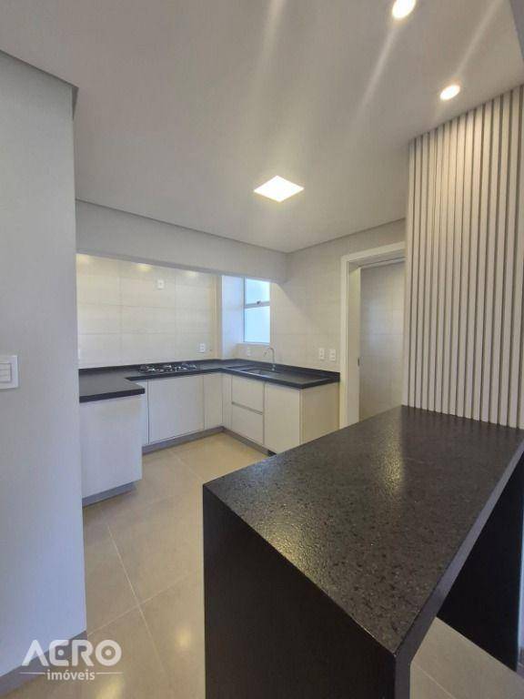 Apartamento, 2 quartos, 74 m² - Foto 1