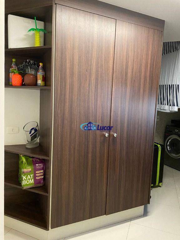 Apartamento para alugar com 4 quartos, 207m² - Foto 14