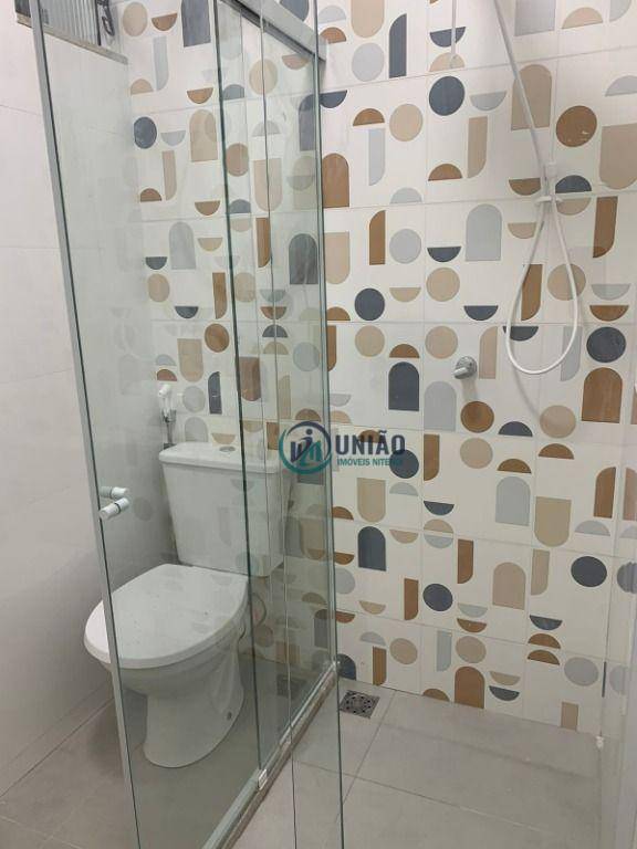 Apartamento à venda com 2 quartos, 70m² - Foto 9