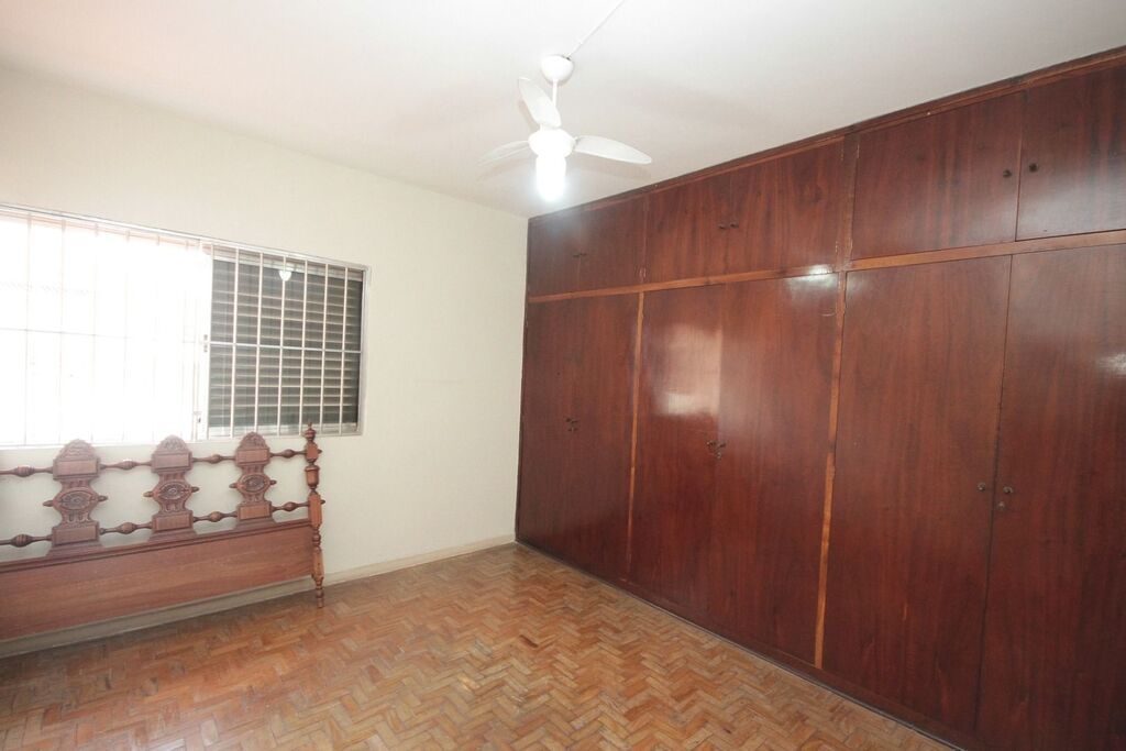 Casa à venda com 4 quartos, 200m² - Foto 8