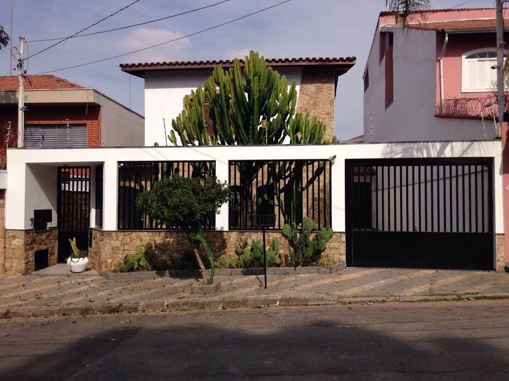 Sobrado à venda com 3 quartos, 230m² - Foto 1