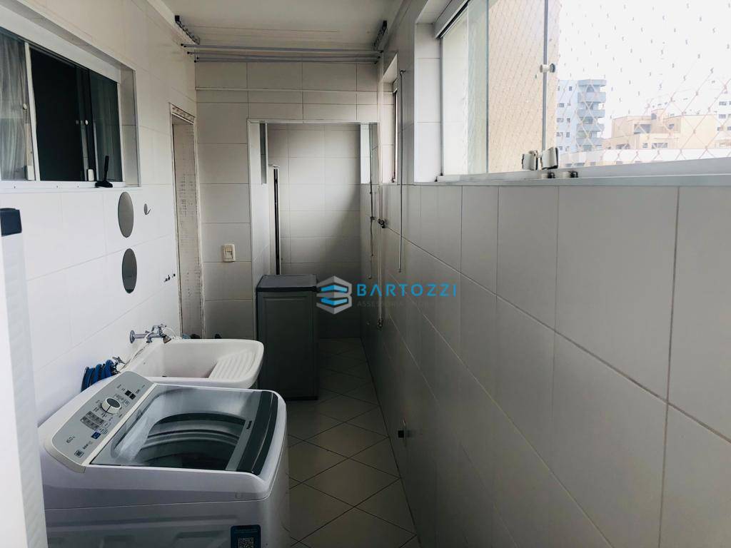 Apartamento à venda com 4 quartos, 150m² - Foto 14