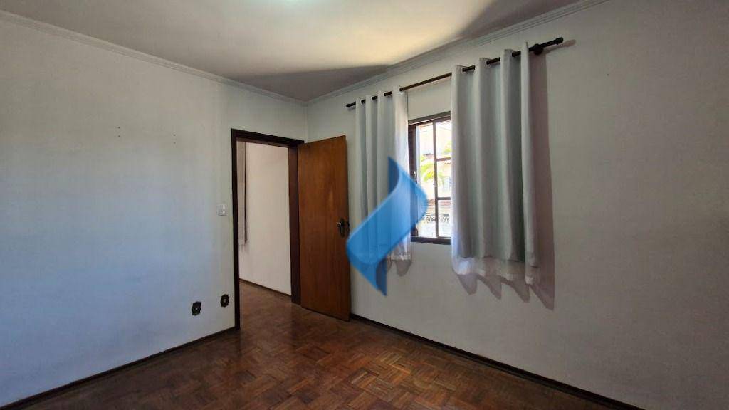 Casa para alugar com 4 quartos, 250m² - Foto 51