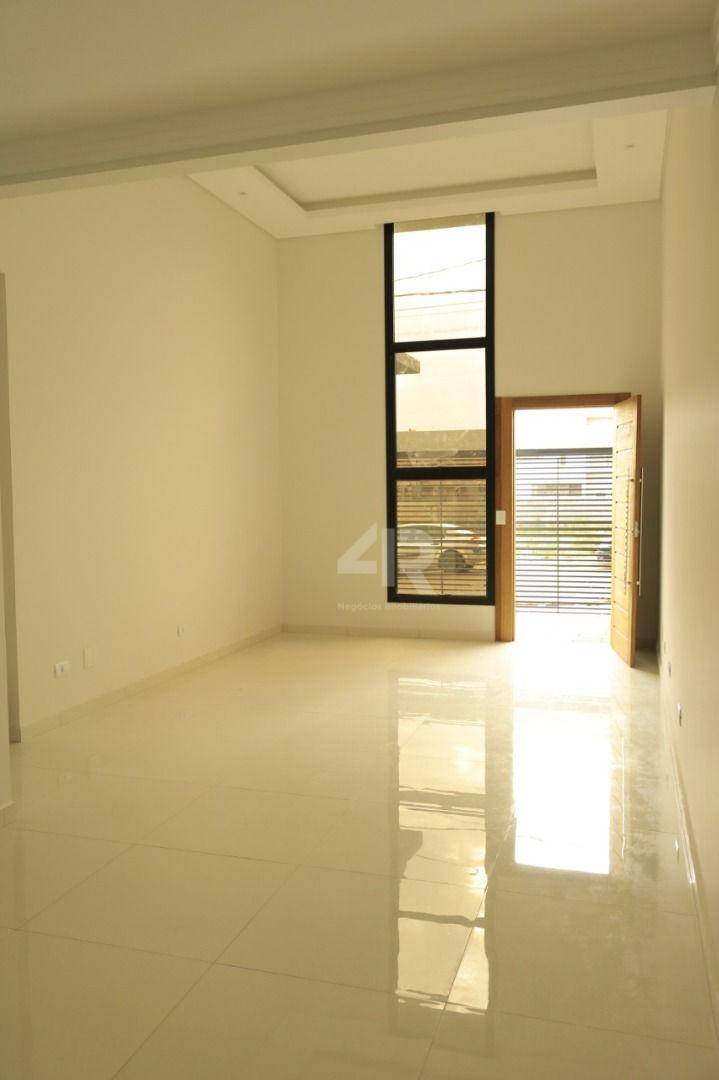 Casa à venda com 3 quartos, 90m² - Foto 5