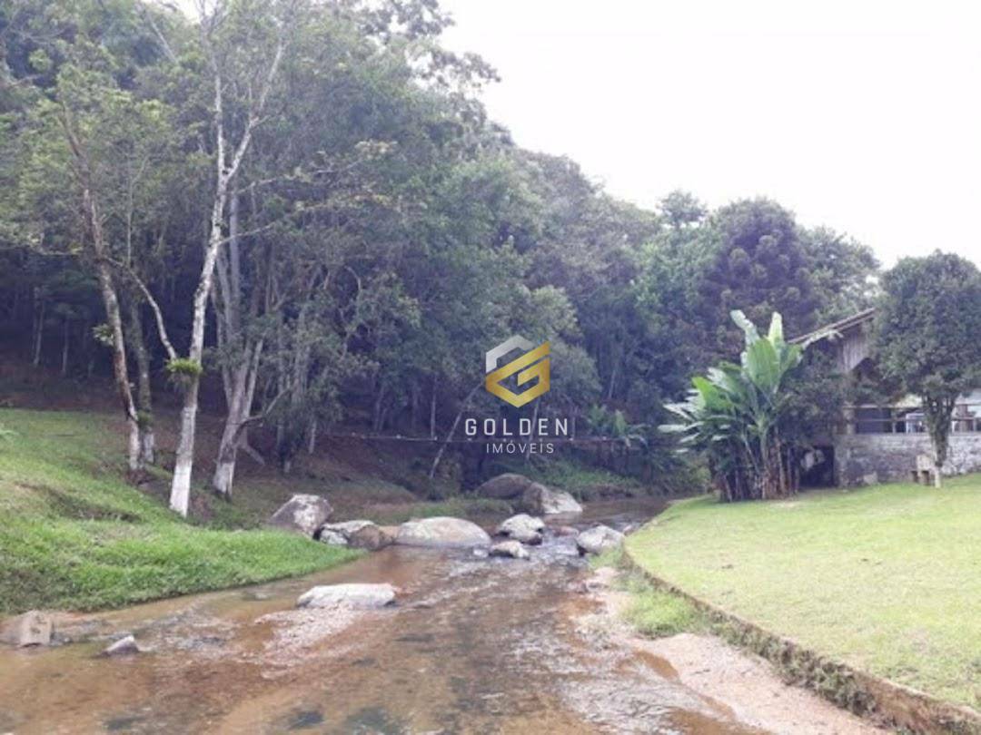 Sítio à venda com 5 quartos, 300m² - Foto 18