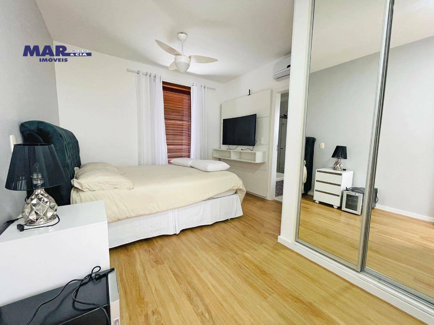 Casa à venda com 4 quartos, 380m² - Foto 25