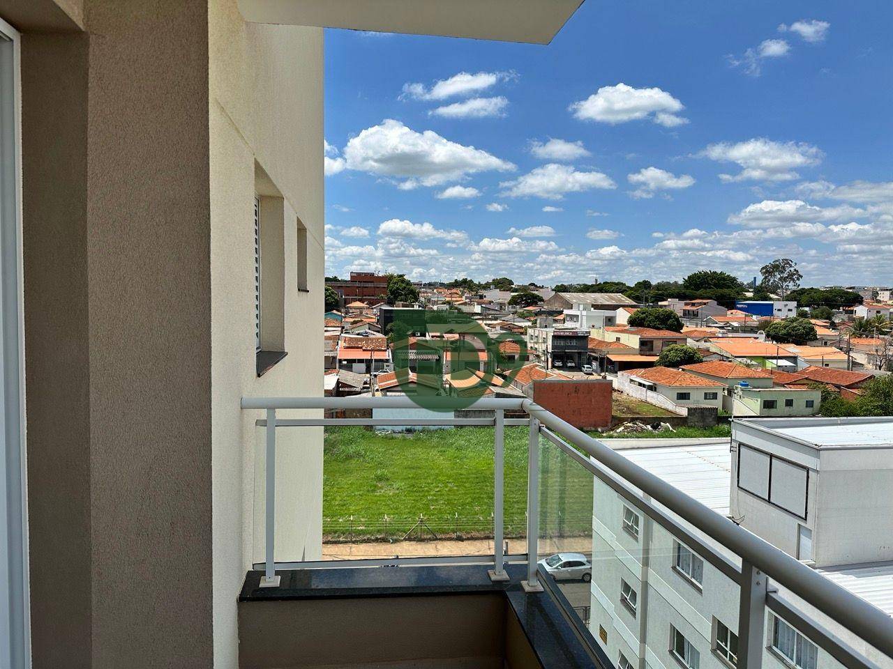 Apartamento à venda com 2 quartos, 82m² - Foto 1