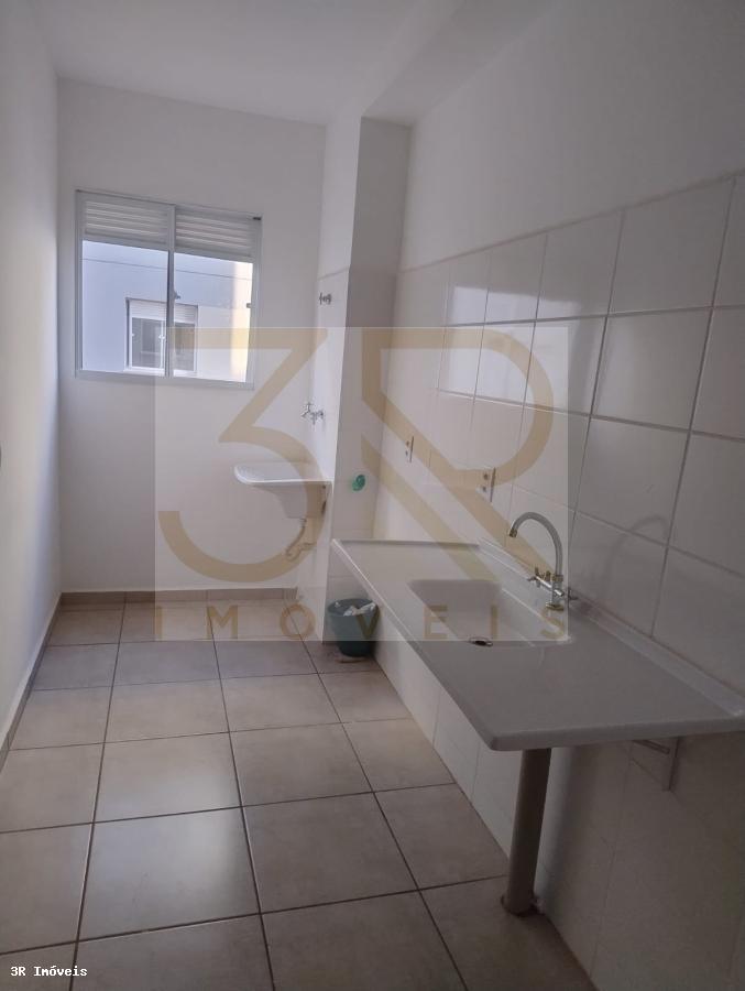 Apartamento para alugar com 2 quartos, 39m² - Foto 2