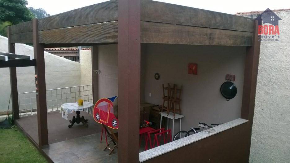 Casa à venda com 3 quartos, 200m² - Foto 16