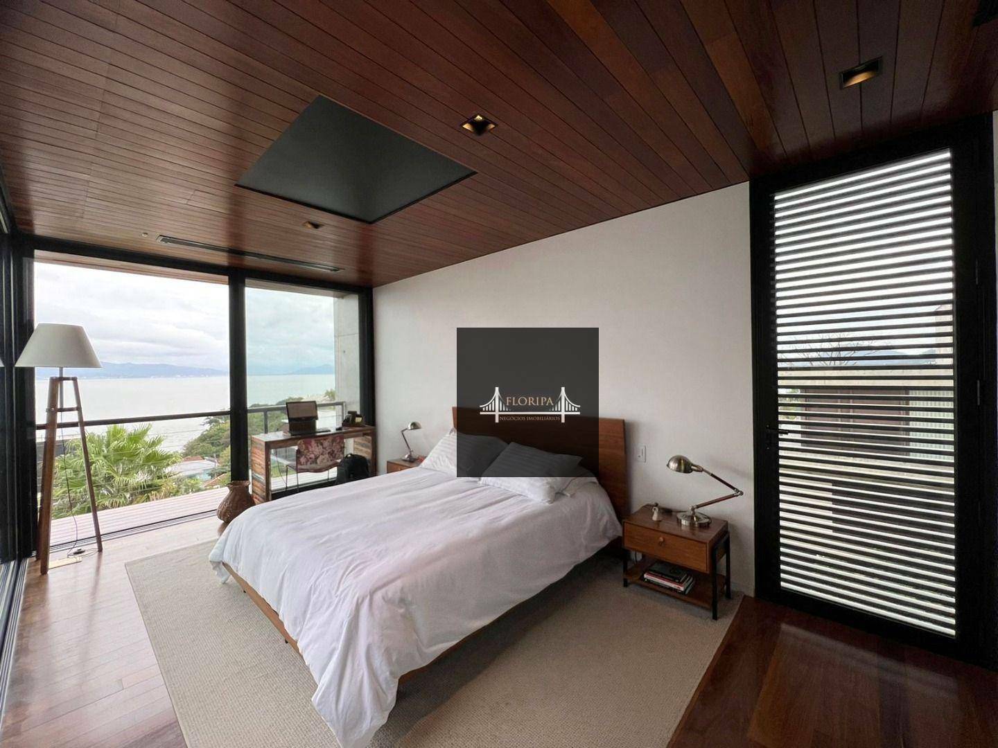 Casa à venda com 3 quartos, 340m² - Foto 27
