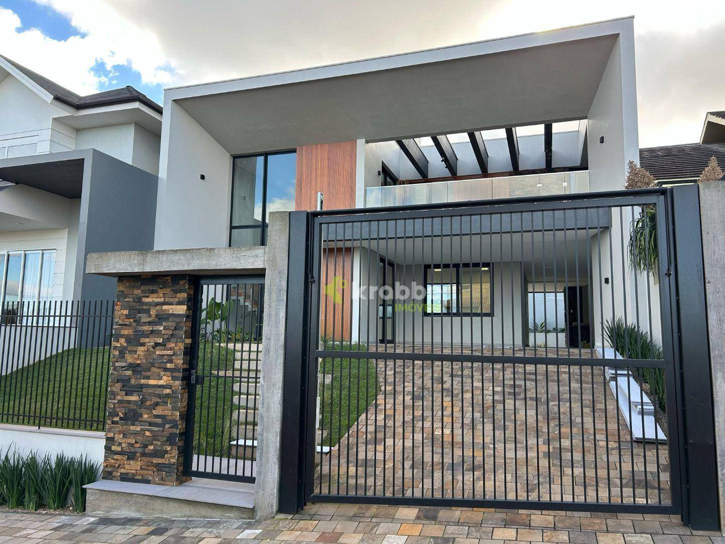 Casa, 3 quartos, 330 m² - Foto 2