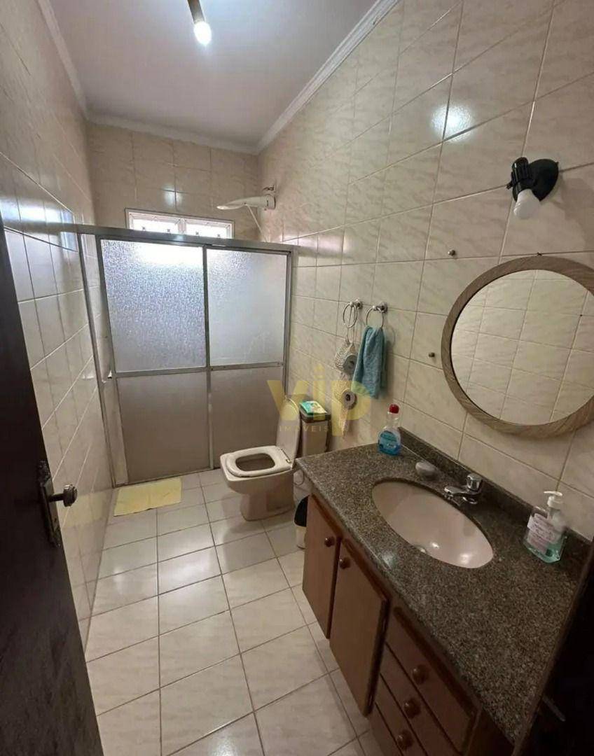 Casa à venda com 3 quartos, 200m² - Foto 3