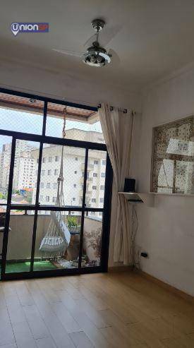 Apartamento à venda com 1 quarto, 37m² - Foto 2