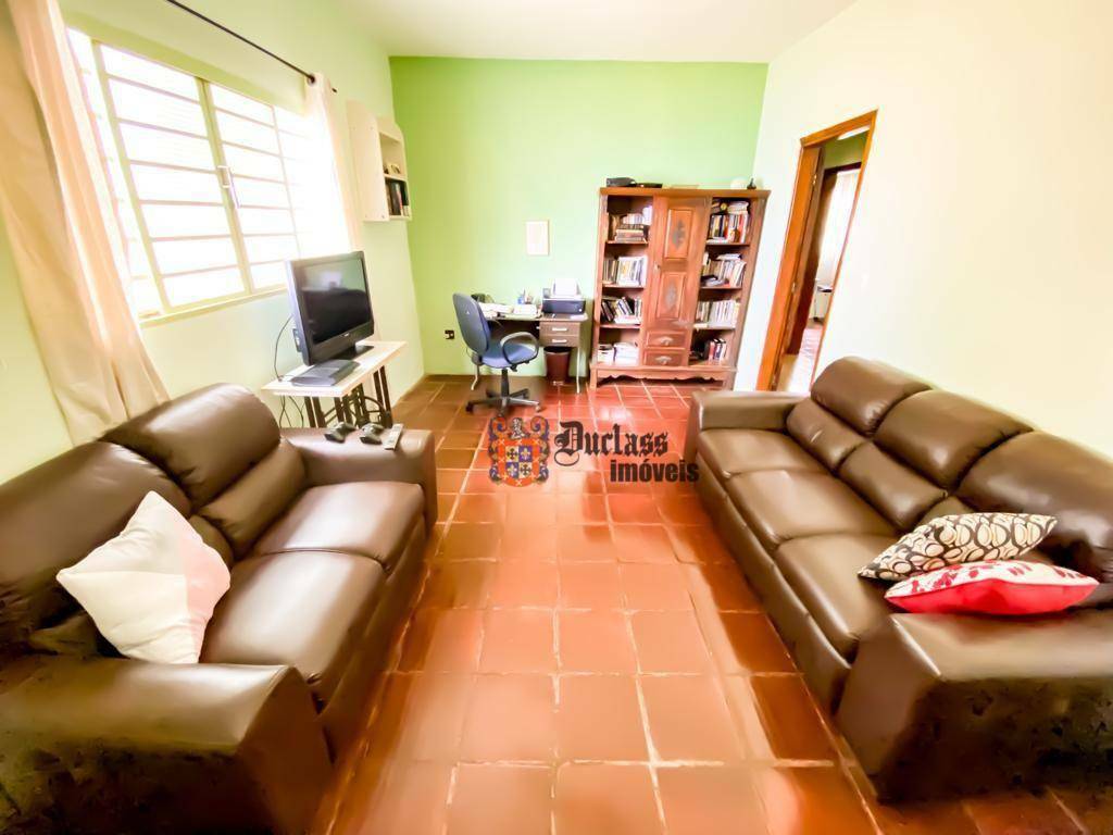 Chácara à venda com 3 quartos, 200m² - Foto 16