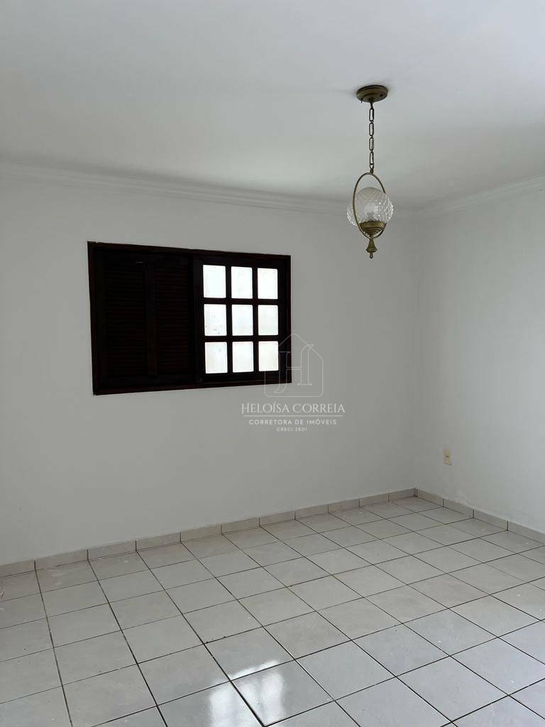 Casa à venda com 3 quartos, 116m² - Foto 2