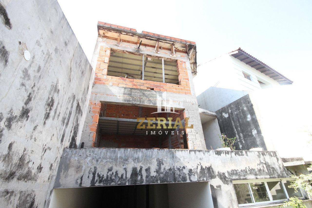 Sobrado à venda com 3 quartos, 300m² - Foto 2