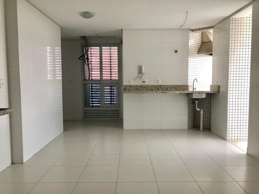 Apartamento à venda com 4 quartos, 297m² - Foto 5