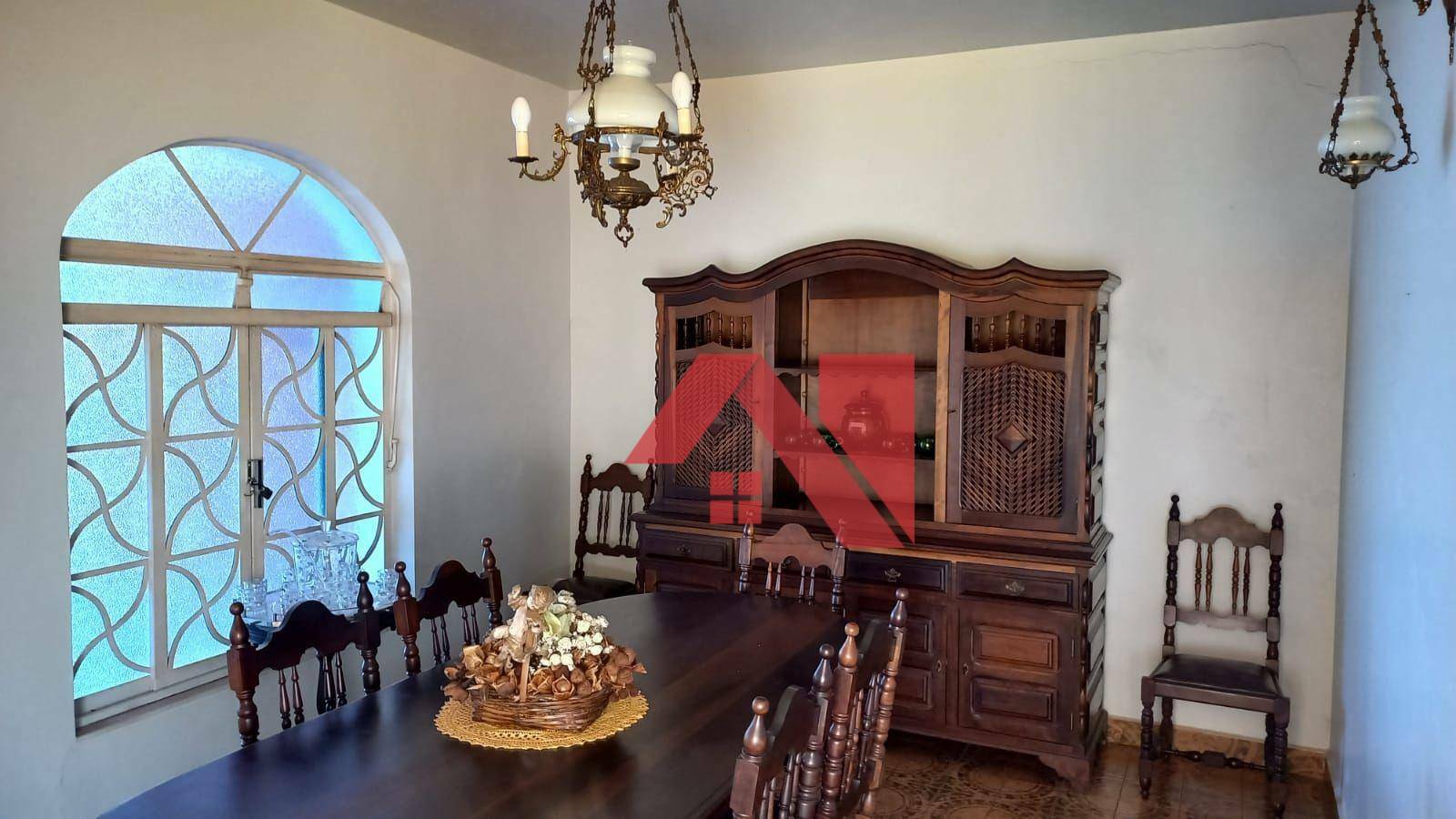 Casa à venda e aluguel com 4 quartos, 380m² - Foto 8