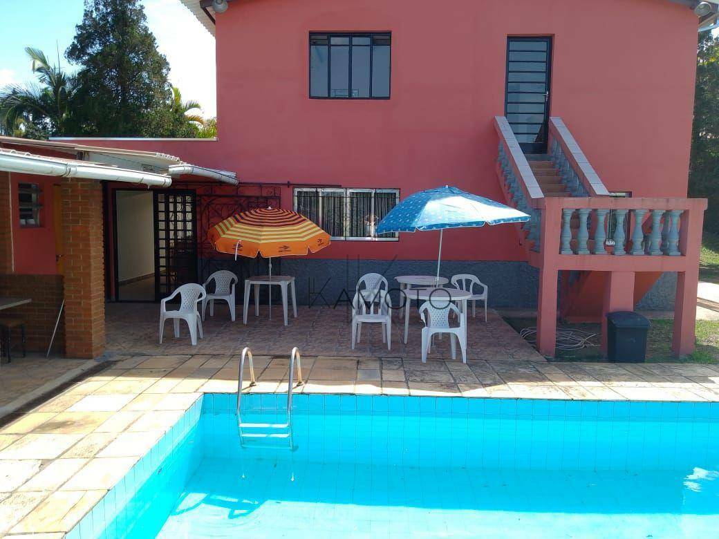 Casa à venda com 3 quartos, 450m² - Foto 1