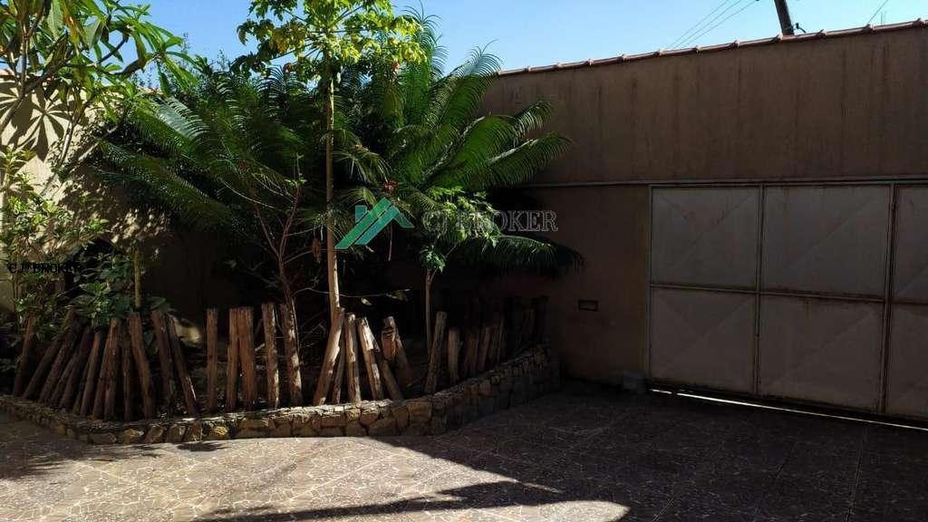 Casa à venda com 4 quartos, 200m² - Foto 20