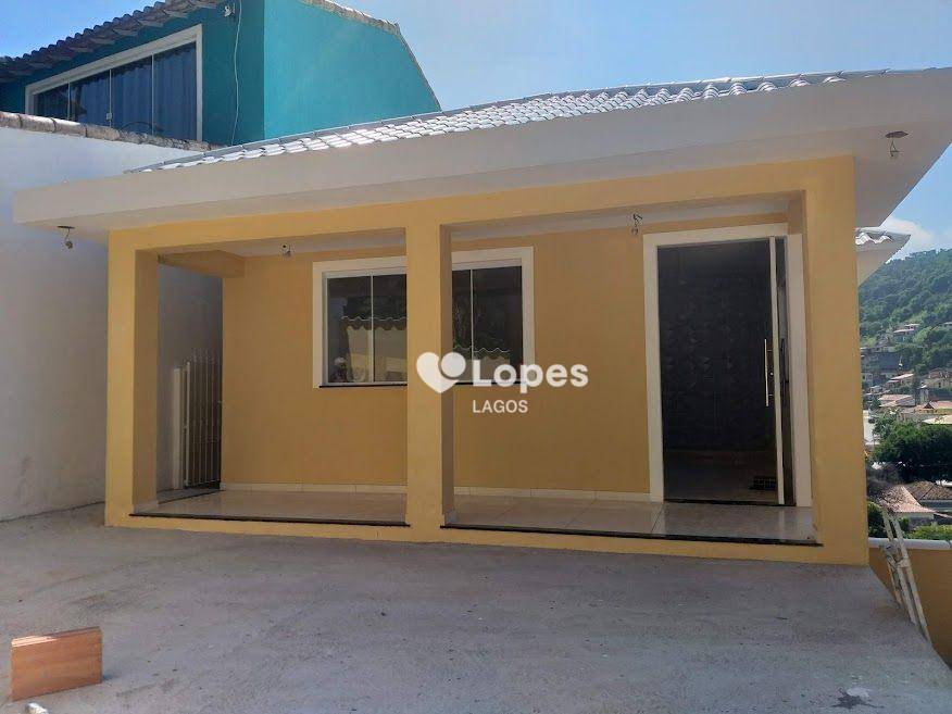 Casa à venda com 3 quartos, 124m² - Foto 1