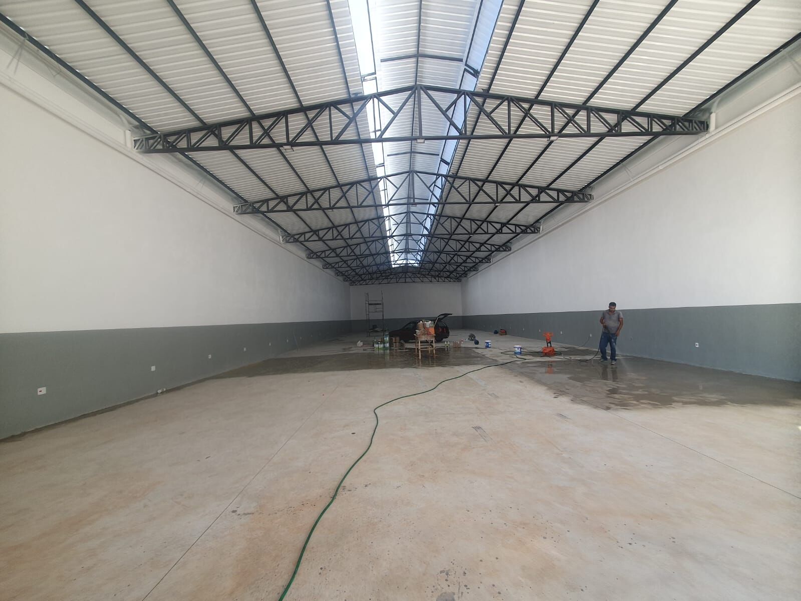 Depósito-Galpão-Armazém para alugar, 360m² - Foto 1