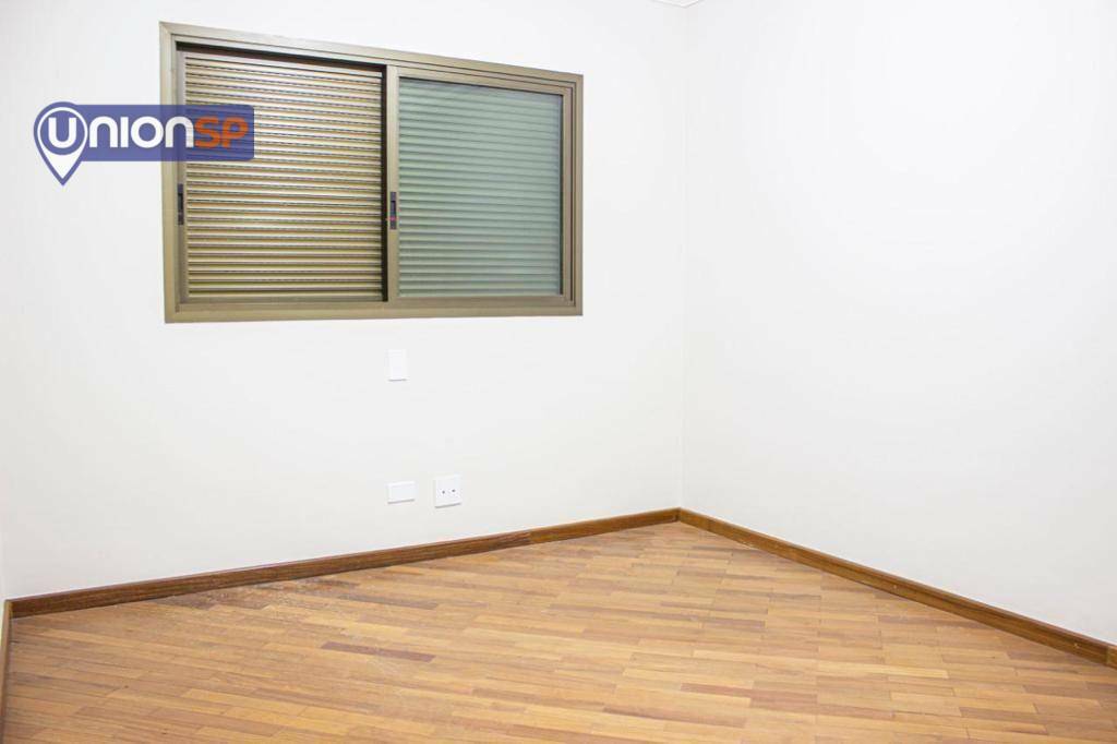 Apartamento à venda com 3 quartos, 247m² - Foto 19