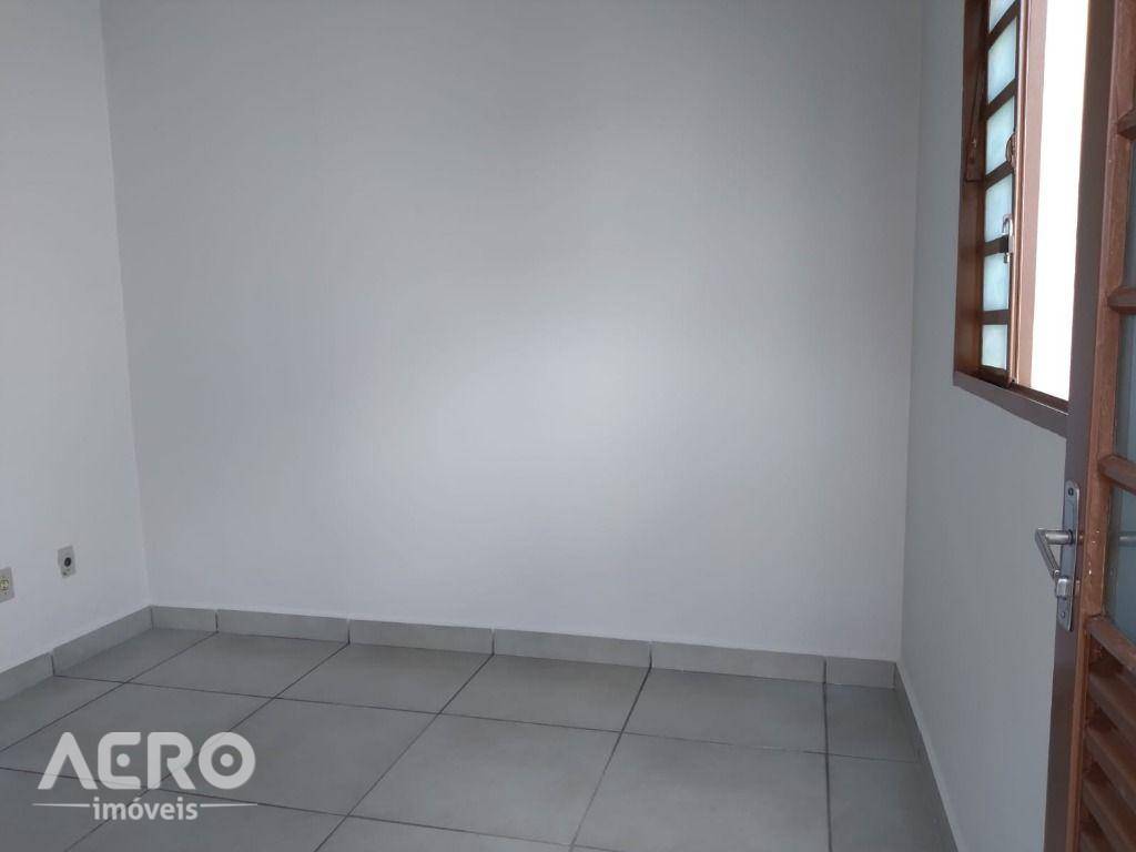 Casa à venda com 3 quartos, 106m² - Foto 5