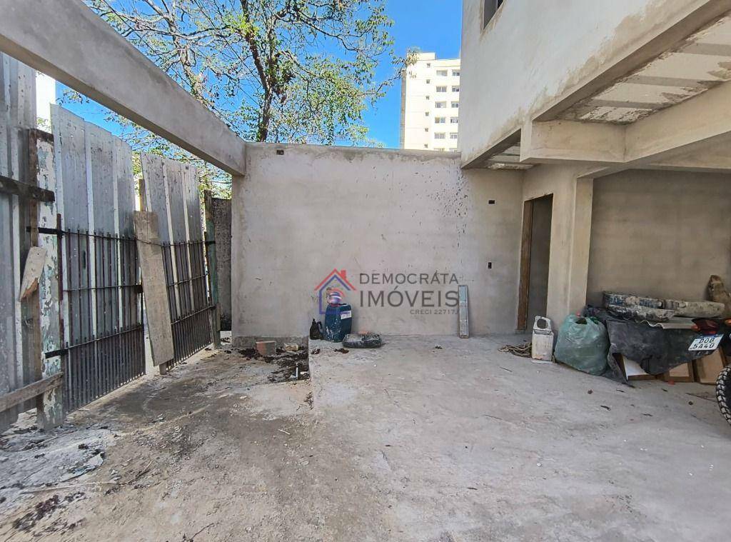 Sobrado à venda com 2 quartos, 127m² - Foto 43