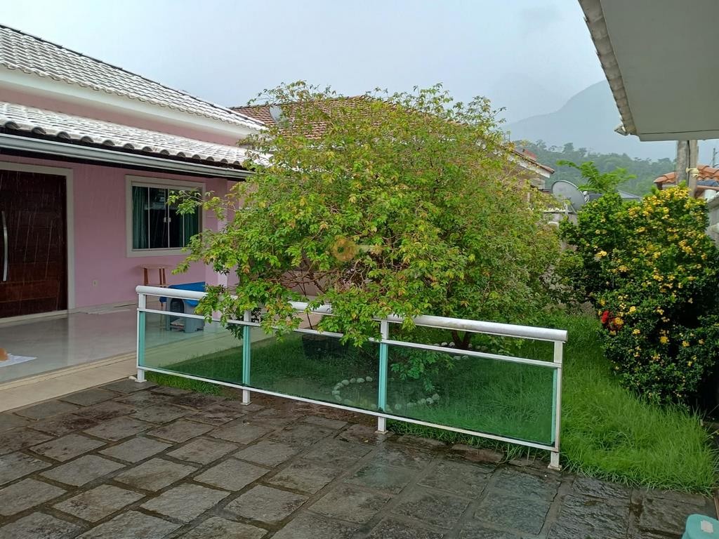 Casa à venda com 2 quartos, 360m² - Foto 2