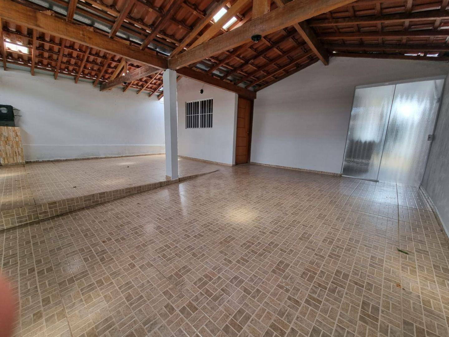 Casa à venda com 3 quartos, 90m² - Foto 2