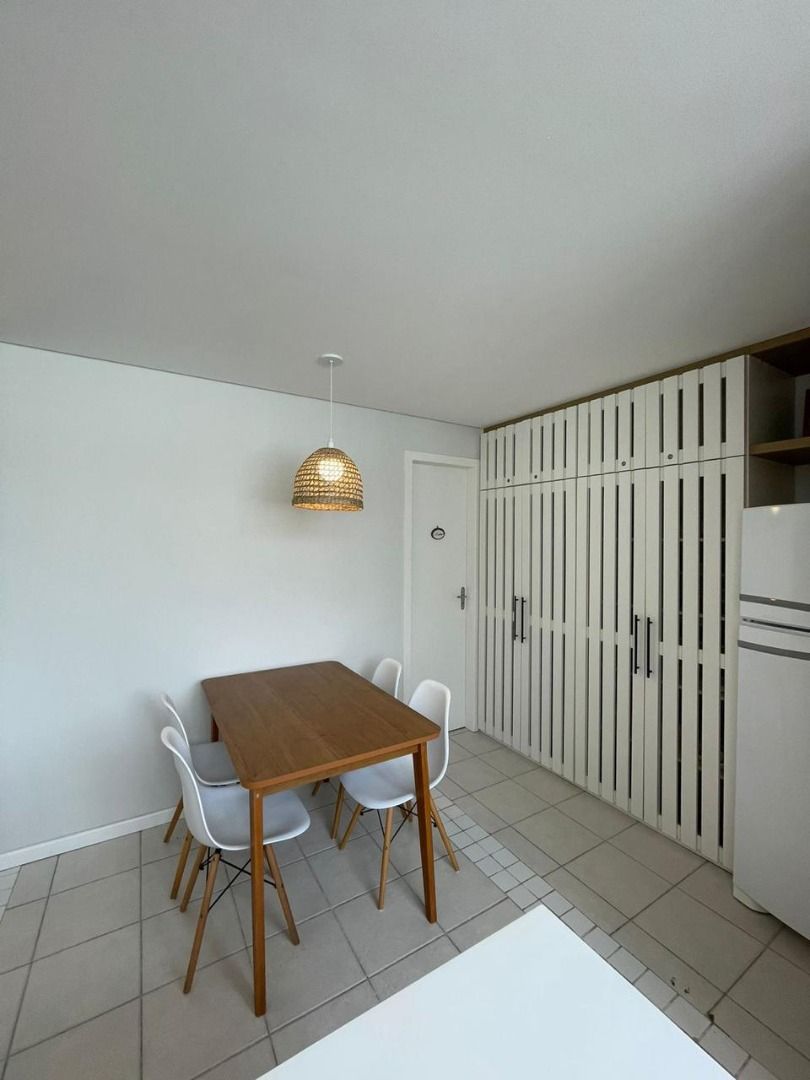 Apartamento à venda com 2 quartos, 85m² - Foto 4