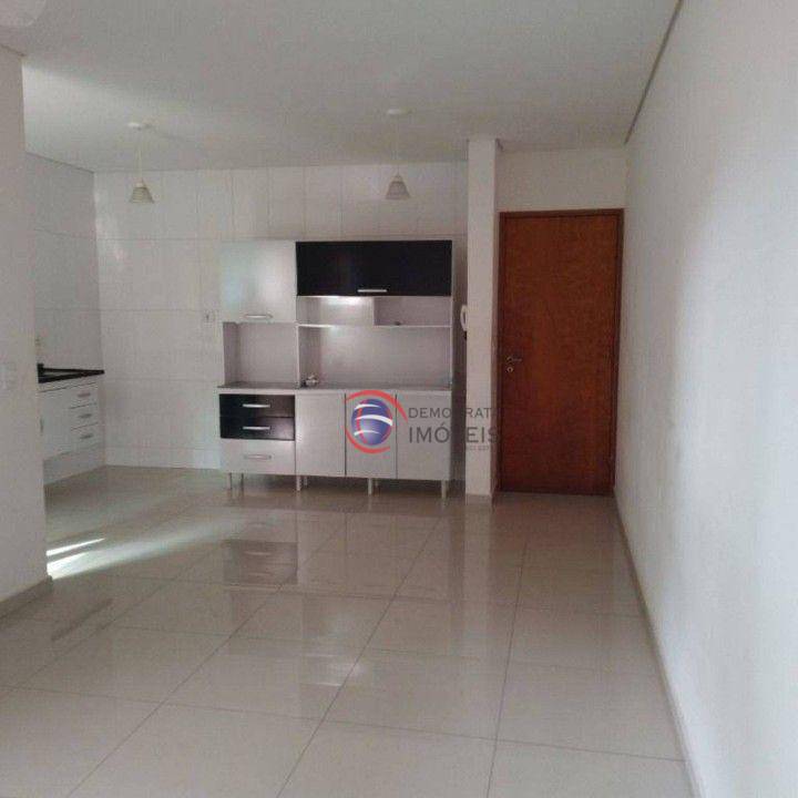 Apartamento à venda com 2 quartos, 65m² - Foto 2